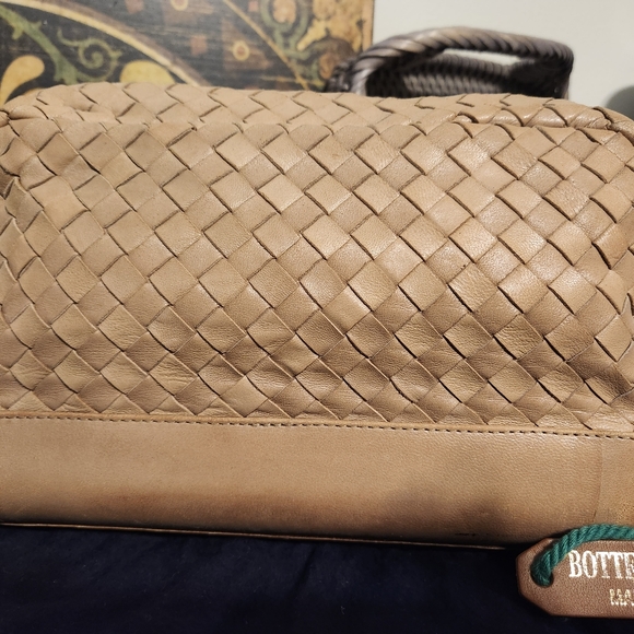 Bottega Vaneta Pouch - Picture 3 of 14